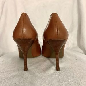 Women’s Guess High Heel Pumps Size 10 Cognac Brown